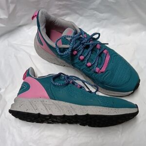 Avia Teal and Pink Athletic Shoes with Breathable Mesh and Supportive Heel
